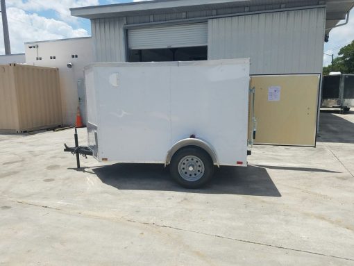 5x8 SA Trailer - White, Single Barn Door, Side Vents